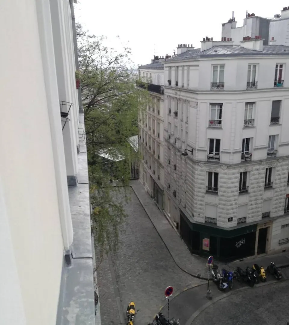 Apartment Montmartre Chappe