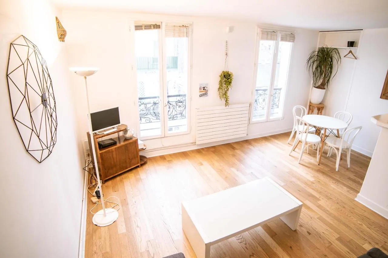 Apartment Montmartre Chappe