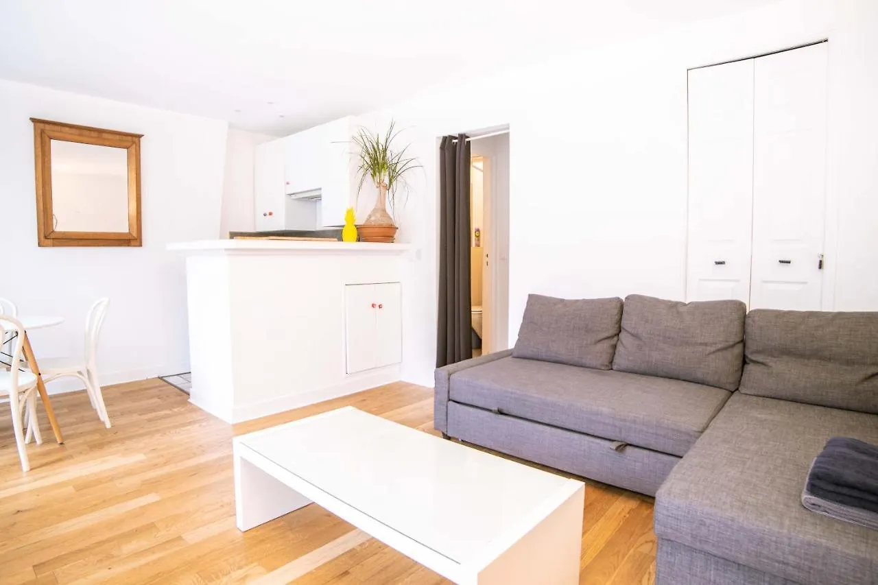 Apartment Montmartre Chappe